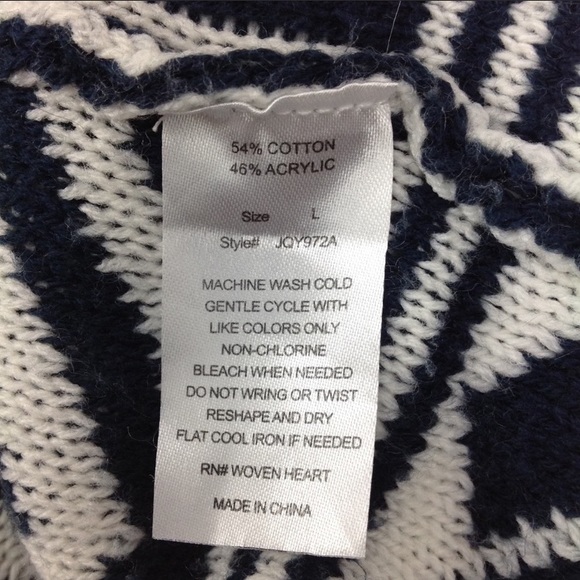 Navy/White Graphic Geometric Bold Waterfall Cardi - Picture 7 of 7